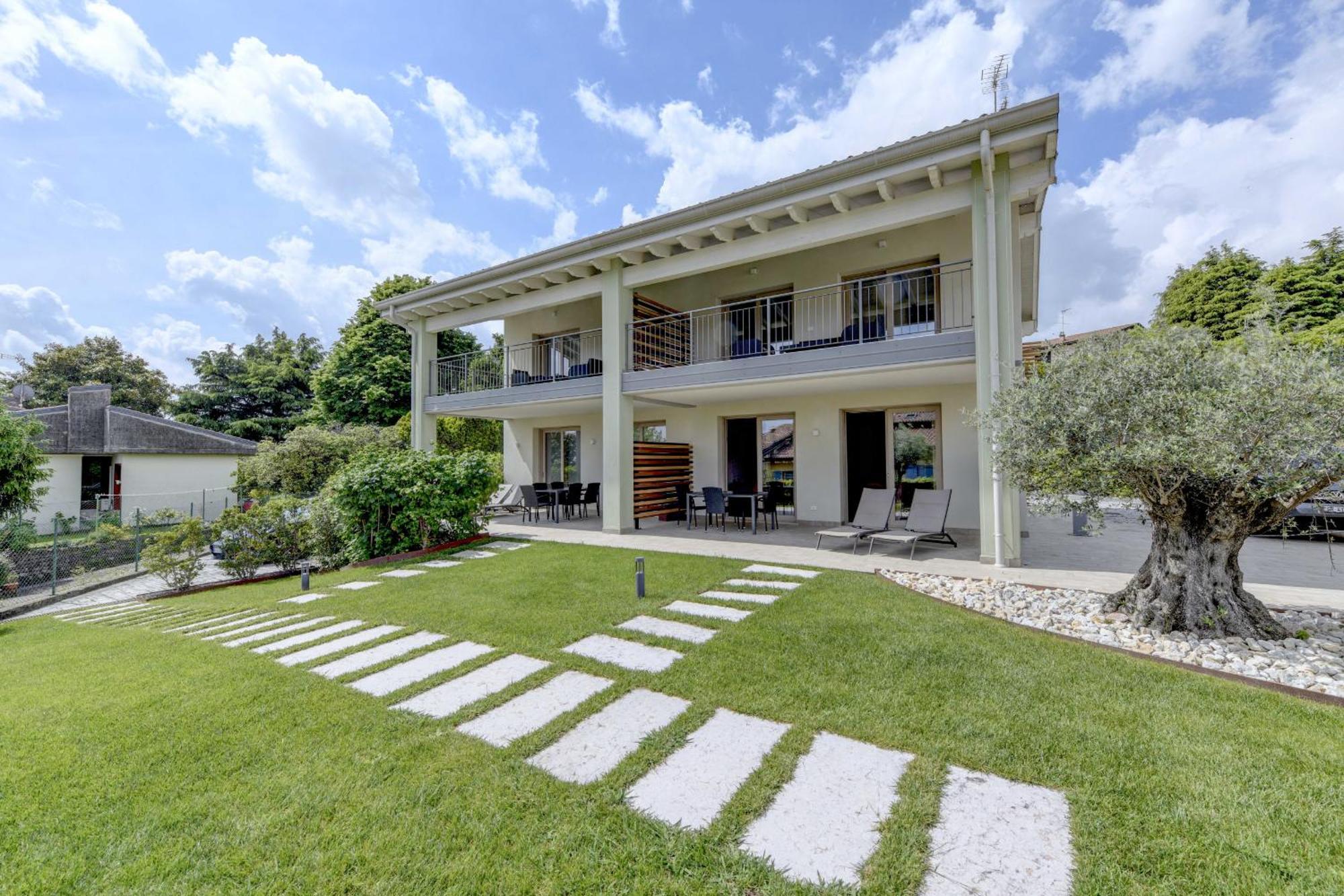 Gardaliva 2 Villa Манерба дел Гарда Екстериор снимка